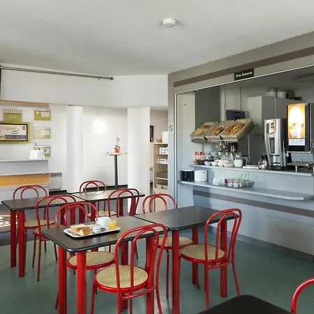 Hotel Lorient 2*